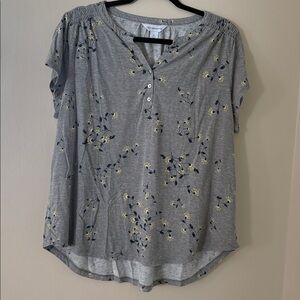 Croft & Barrow Gray Floral Blouse